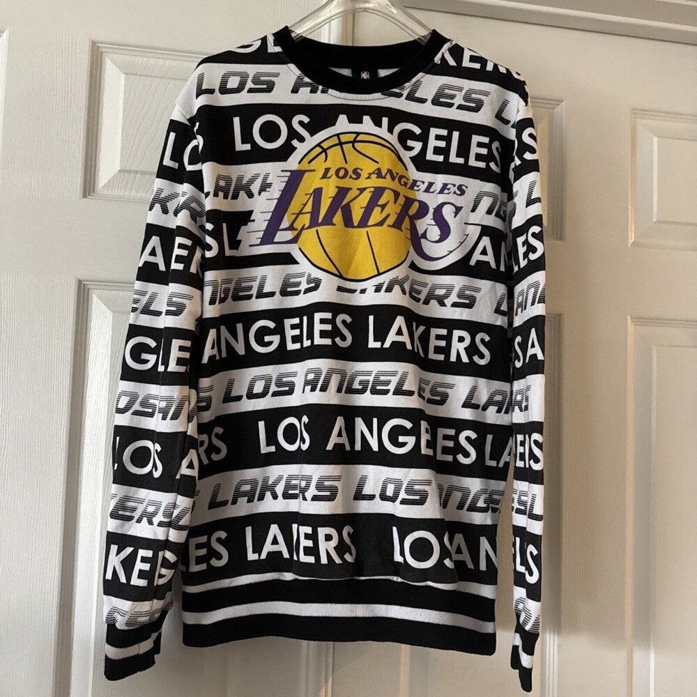 Los Angeles Lakers NBA Pullover Sweatshirt M All Over Print Black White Purple